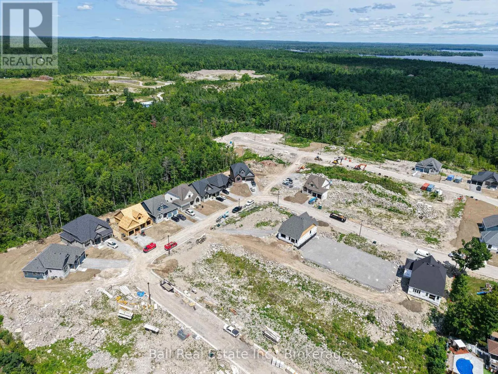 9 HEMLOCK CRESCENT