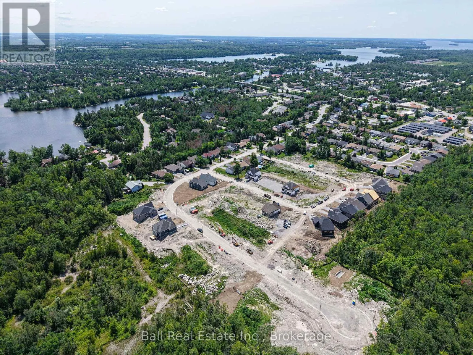 9 HEMLOCK CRESCENT