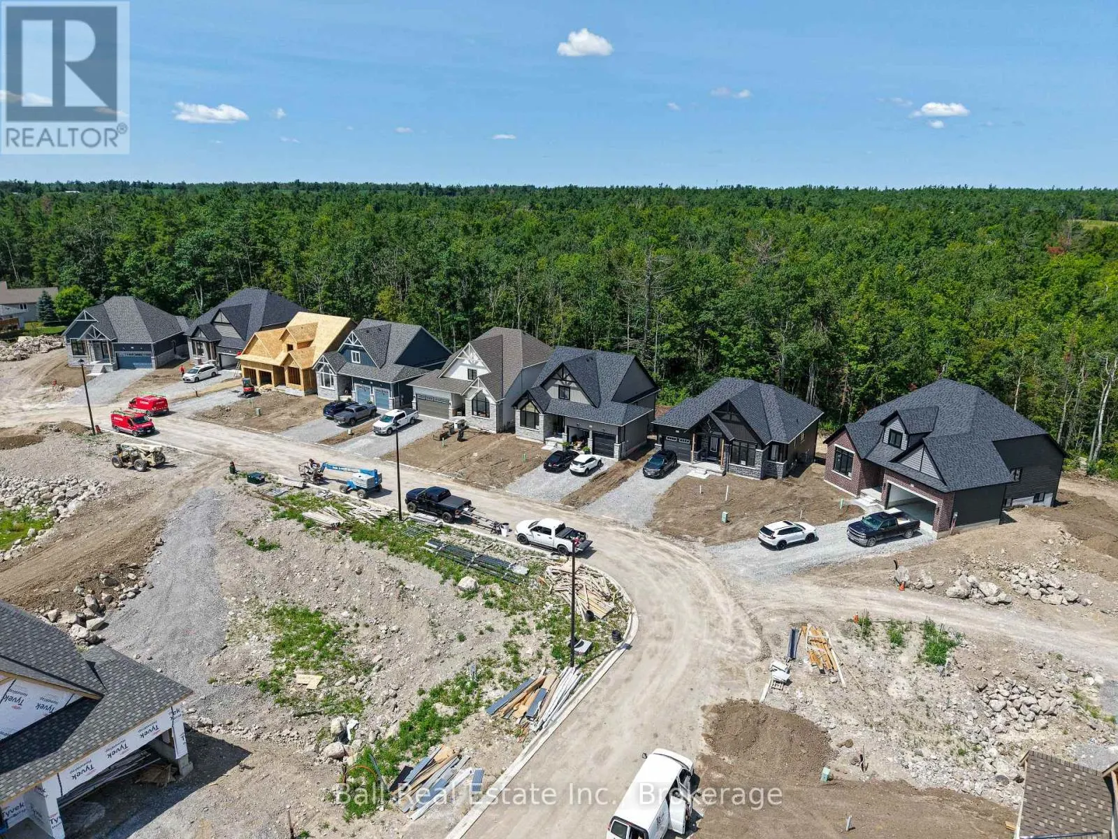 9 HEMLOCK CRESCENT