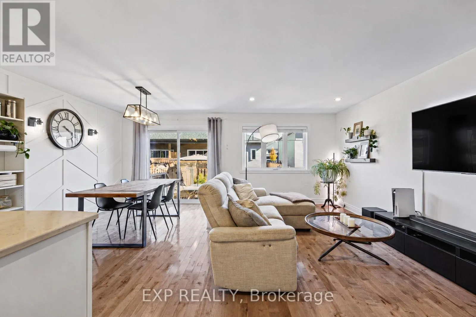 305 TWILIGHT AVENUE