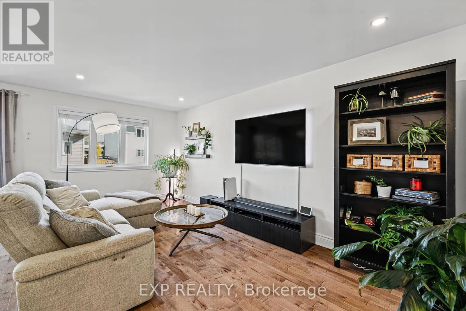 305 TWILIGHT AVENUE