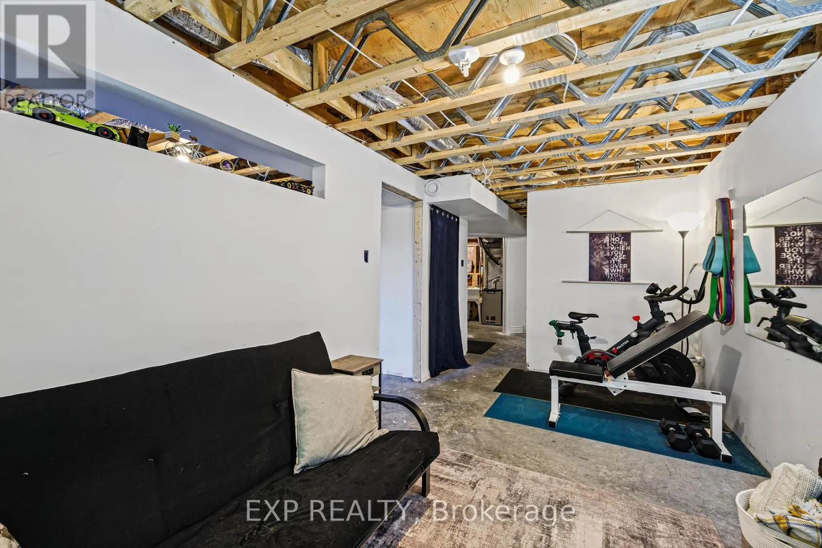 305 TWILIGHT AVENUE