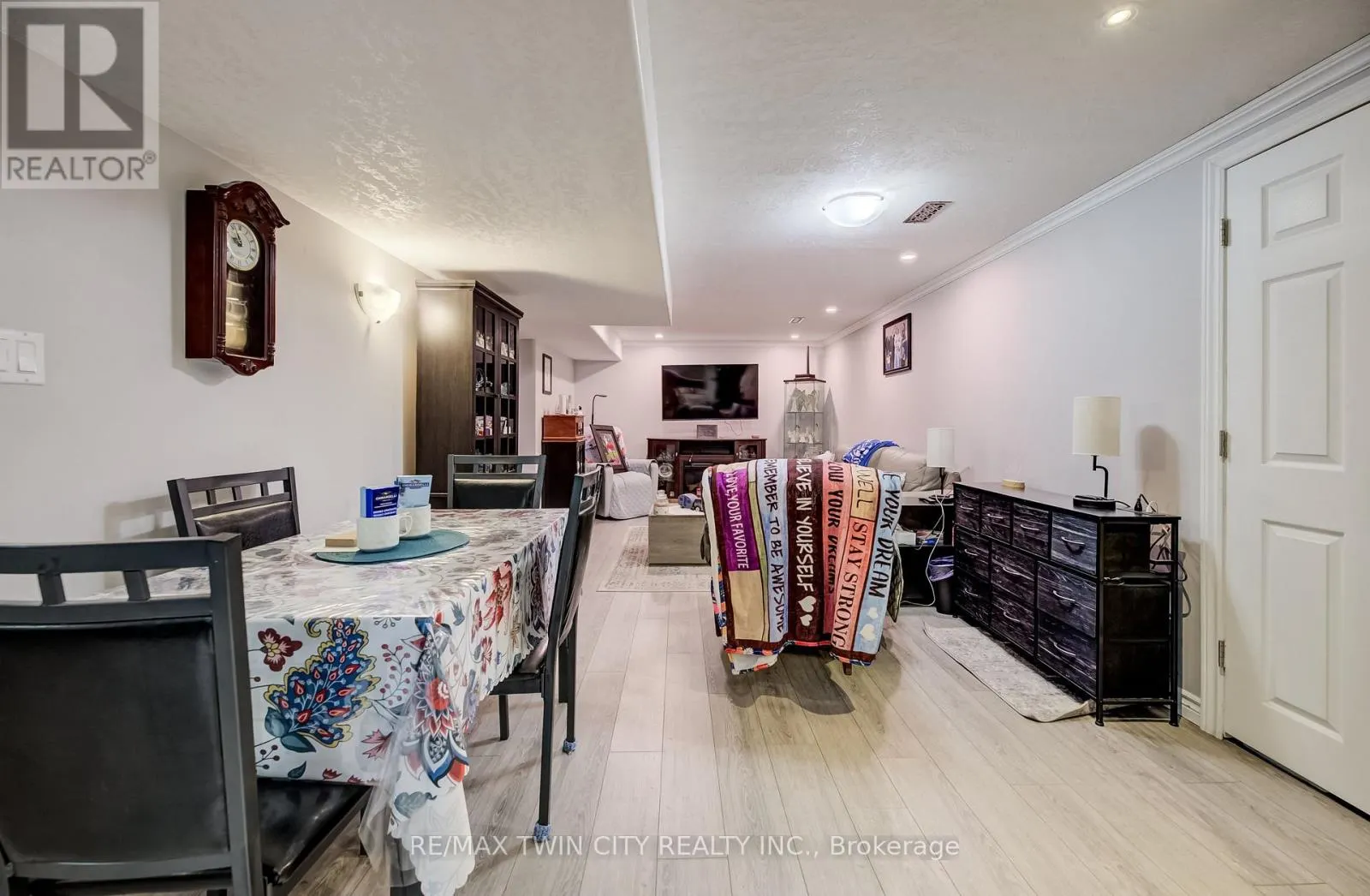 25 CULHAM DRIVE