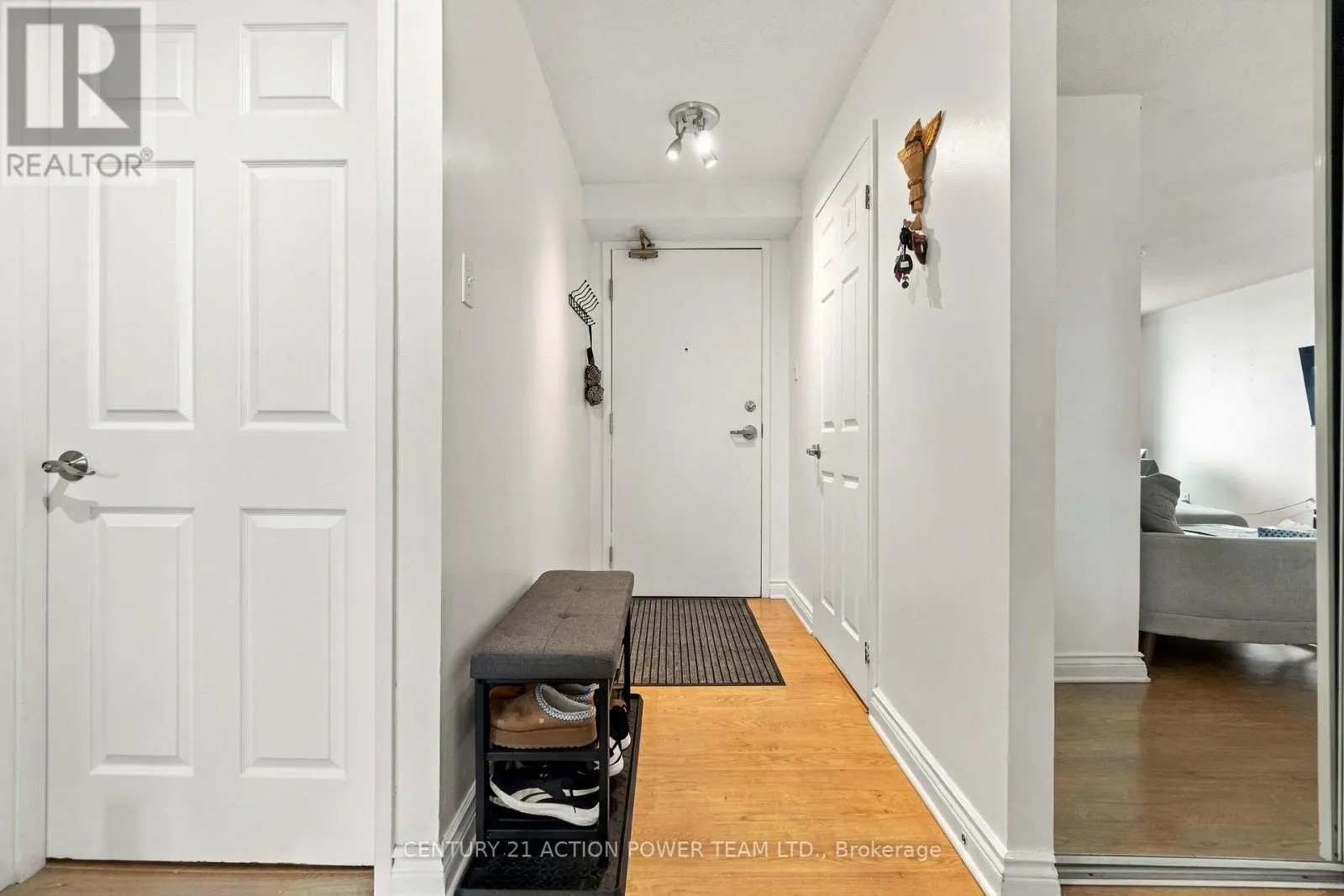 1010 - 1440 HERON ROAD