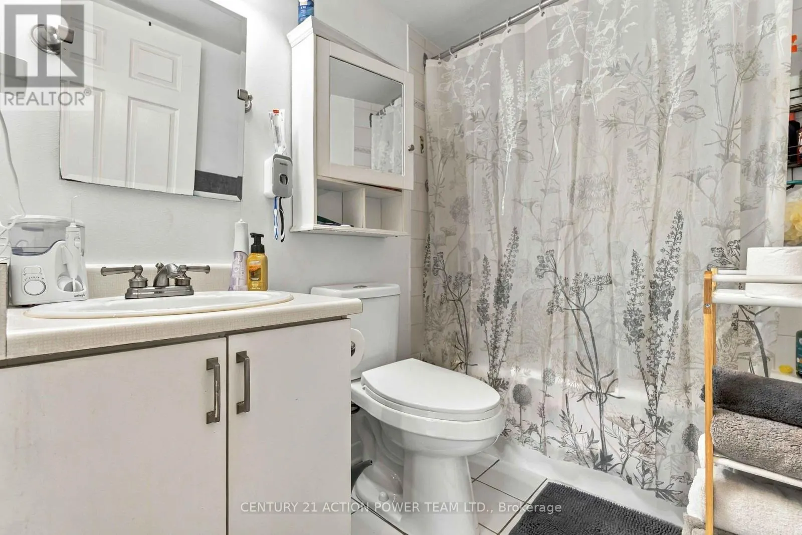 1010 - 1440 HERON ROAD
