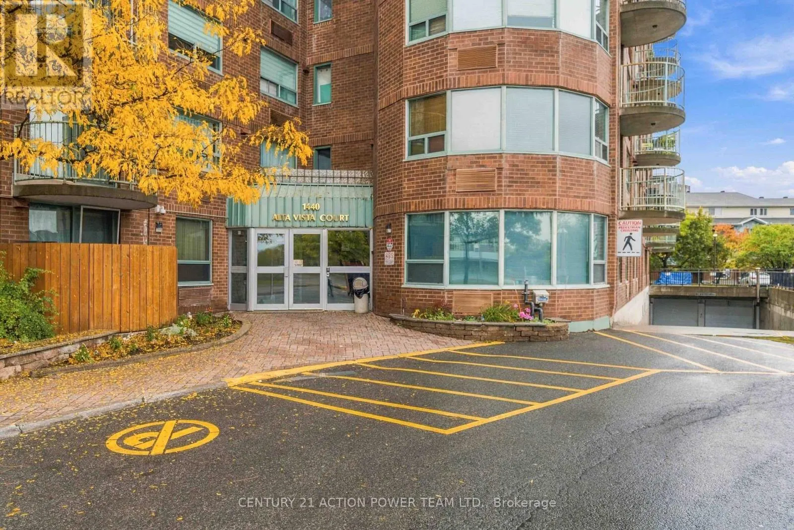 1010 - 1440 HERON ROAD