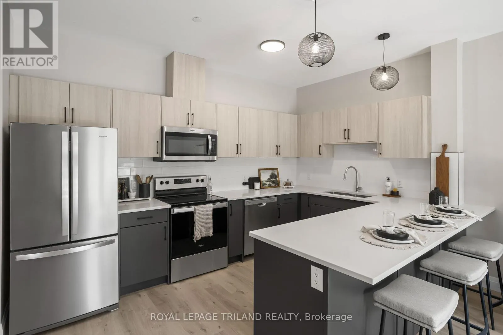 305 - 33318 RICHMOND STREET #305