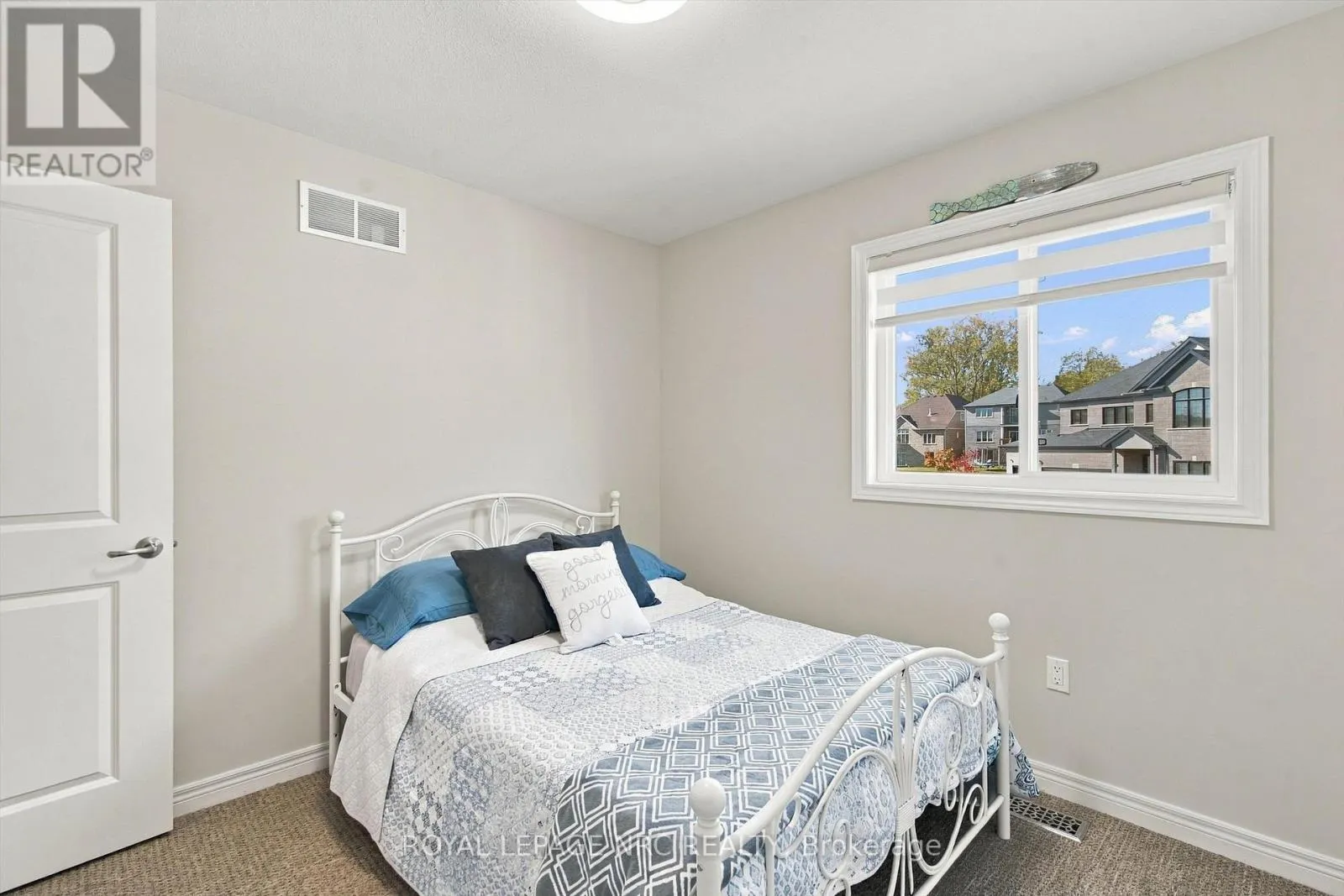 3606 CAROLINIA COURT