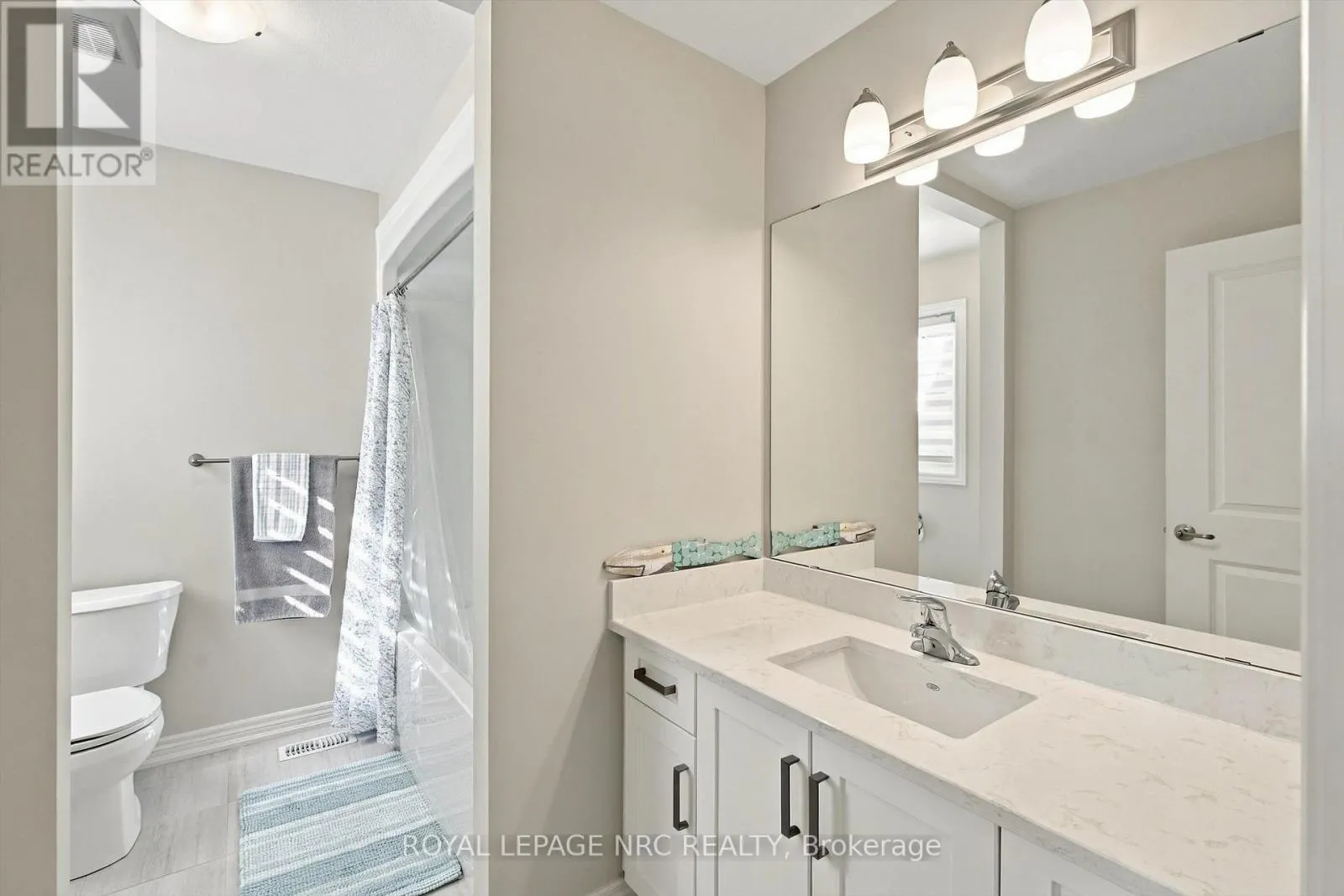 3606 CAROLINIA COURT