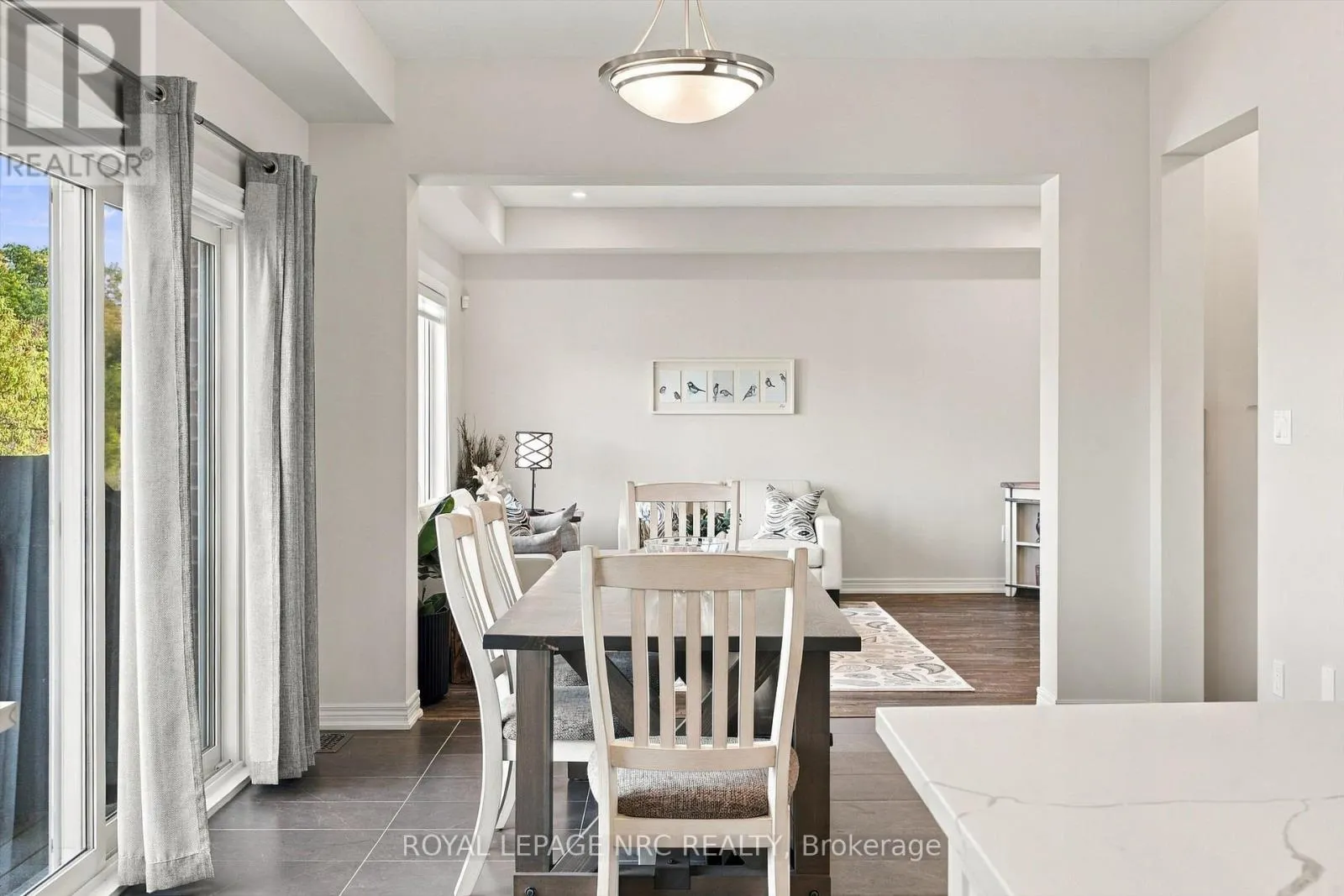 3606 CAROLINIA COURT