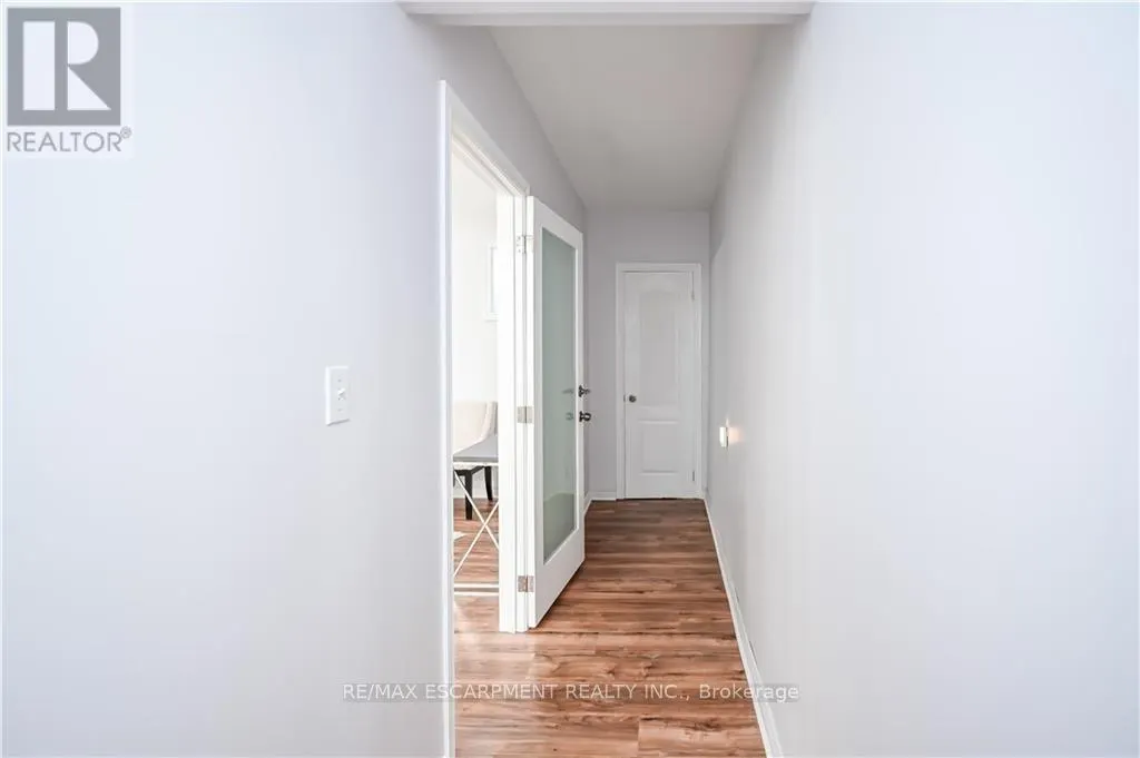 LOWER - 296 WINTERBERRY DRIVE