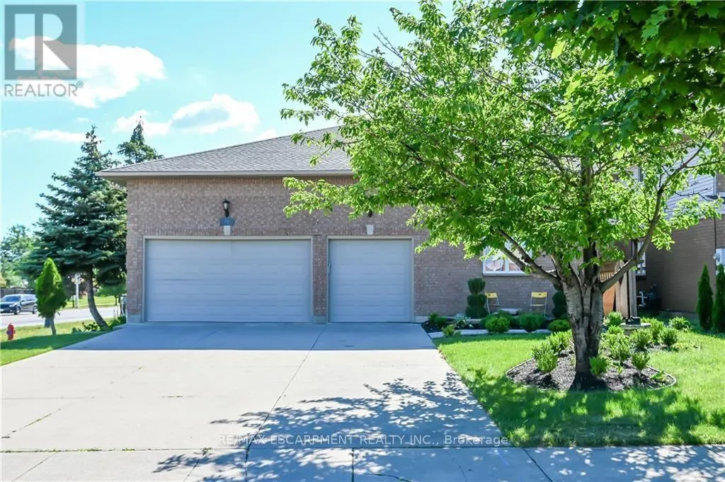 LOWER - 296 WINTERBERRY DRIVE