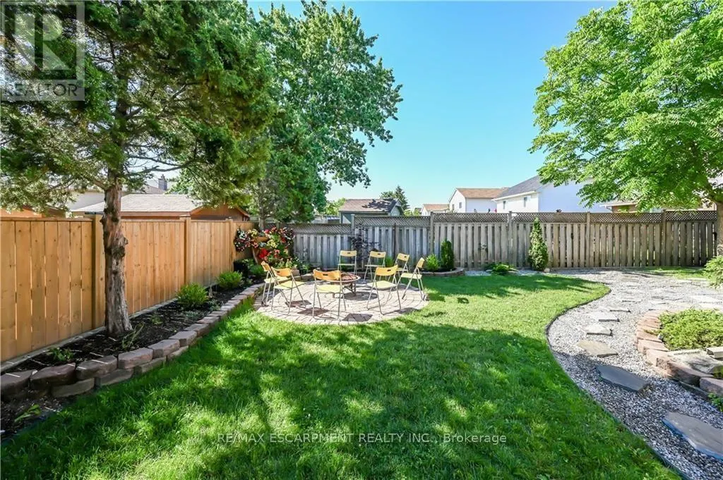 LOWER - 296 WINTERBERRY DRIVE