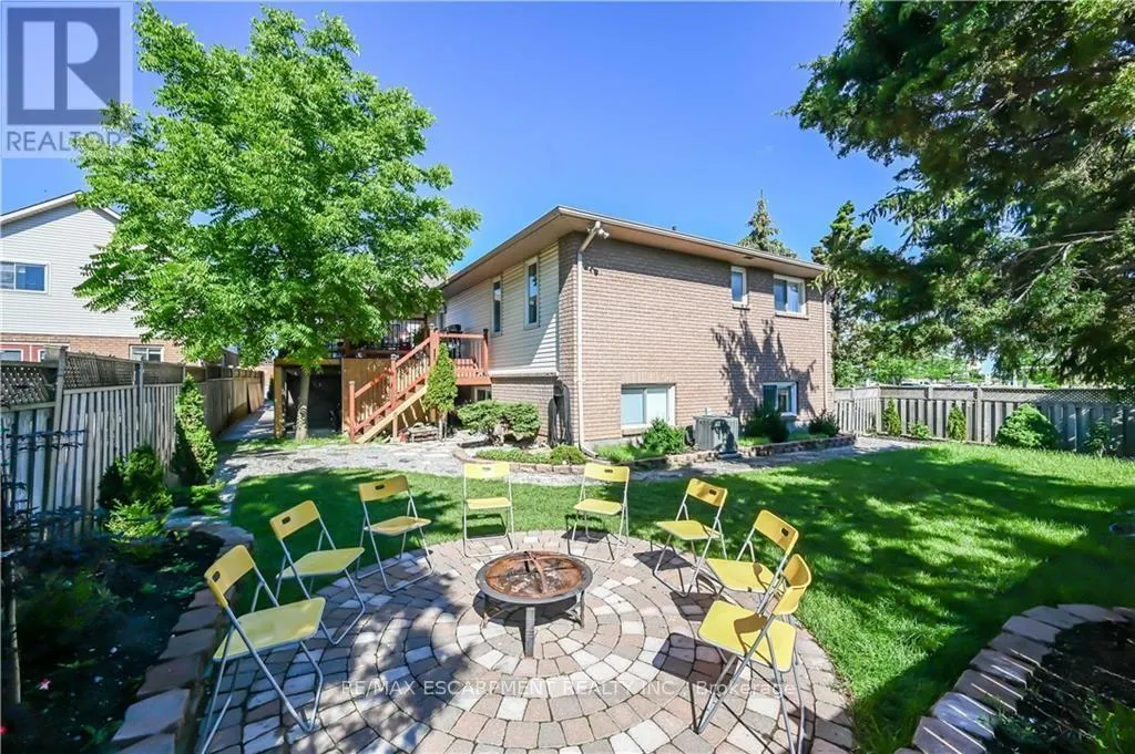 LOWER - 296 WINTERBERRY DRIVE