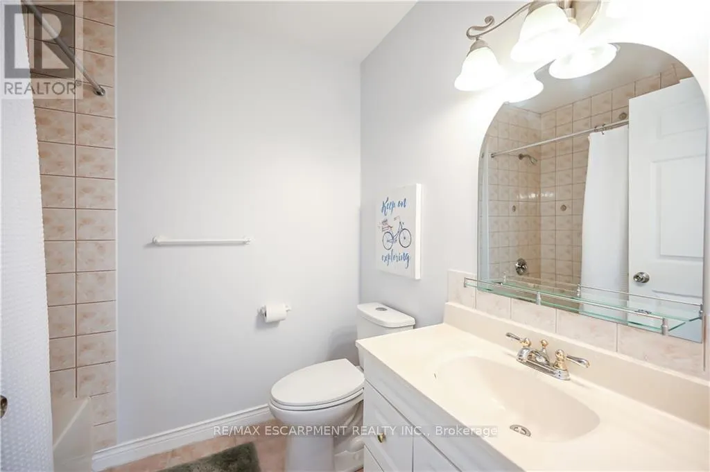 LOWER - 296 WINTERBERRY DRIVE