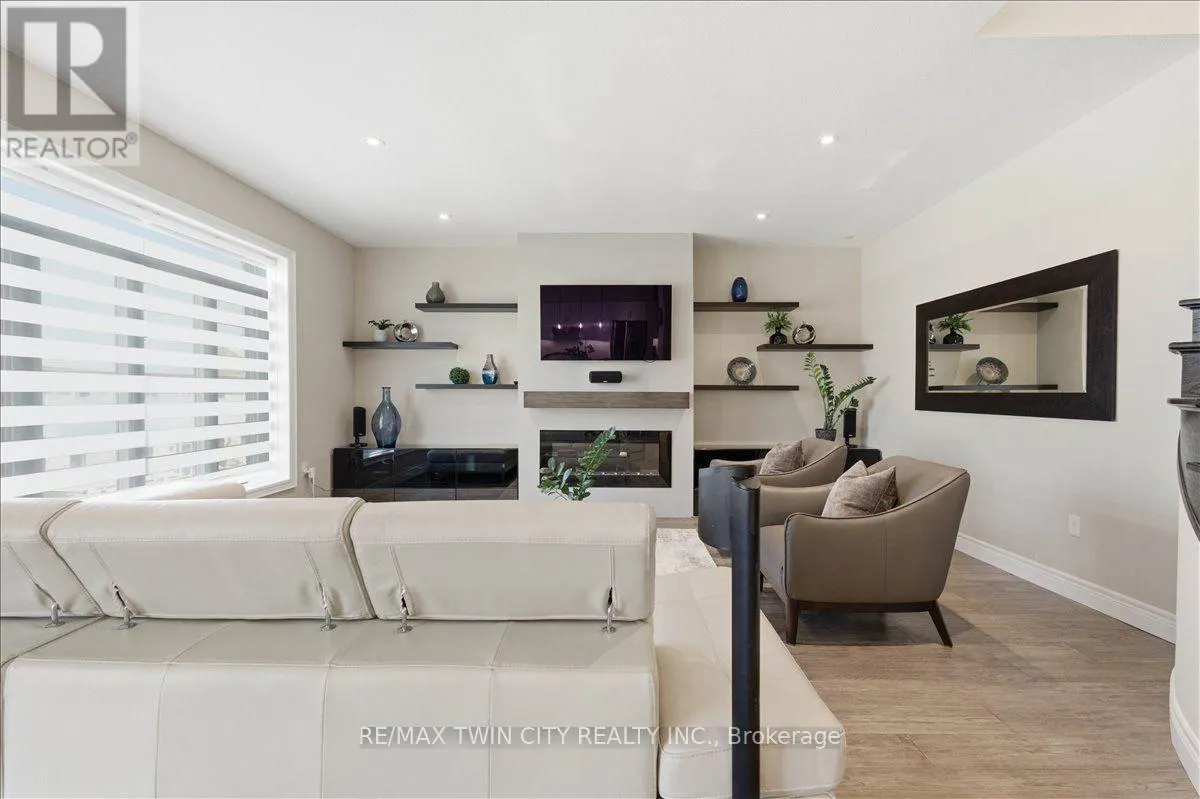 787 SNOWBERRY COURT