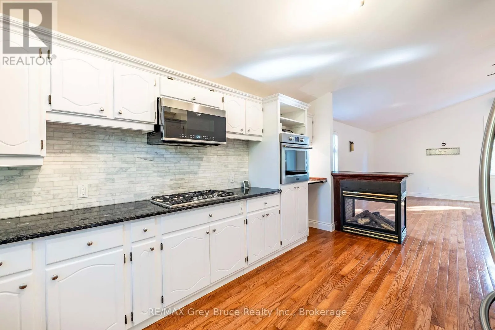 2353 5TH AVENUE W