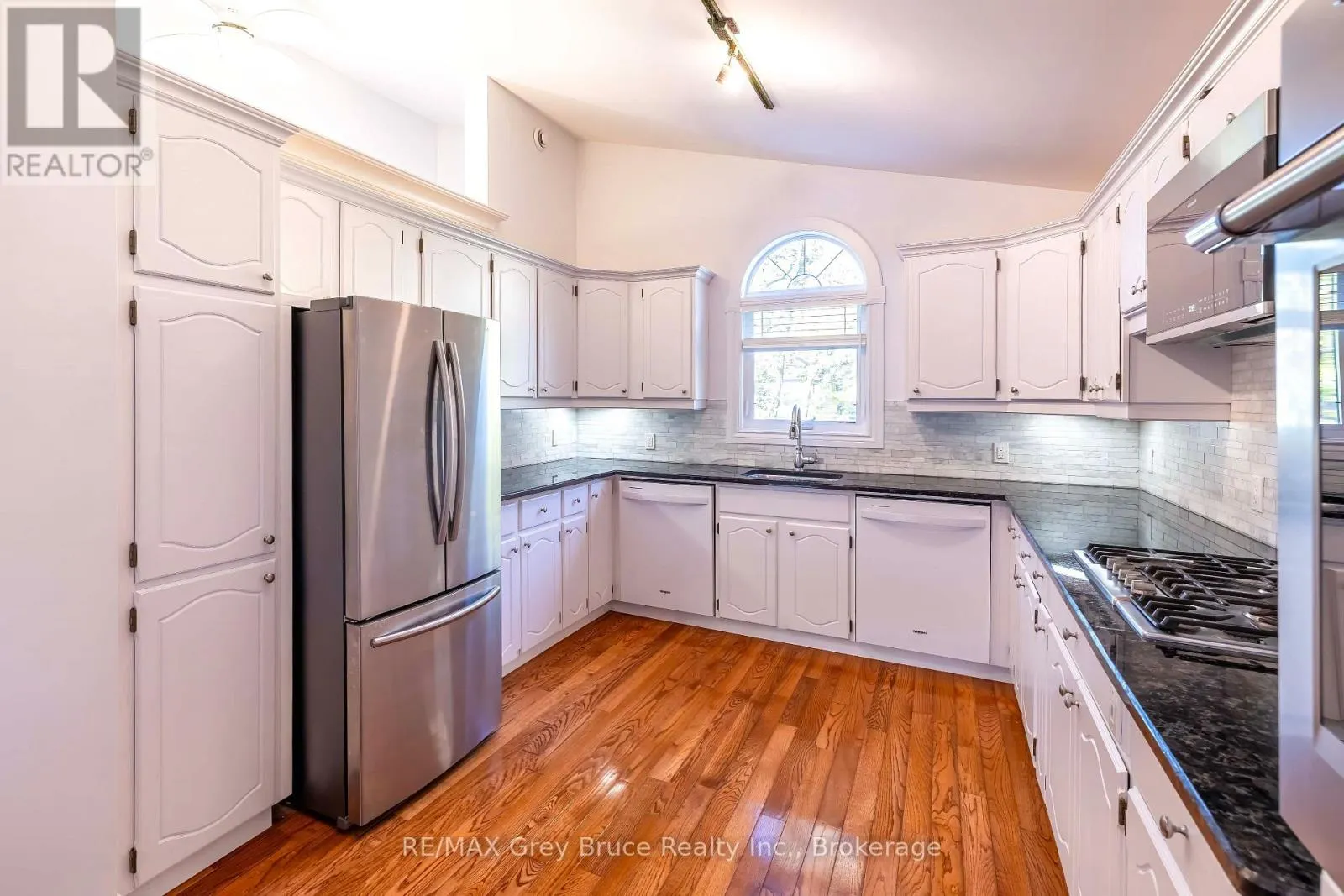2353 5TH AVENUE W
