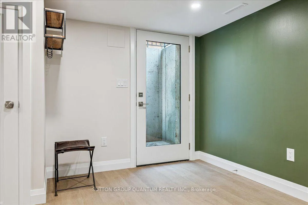 18 PLEASANT AVENUE
