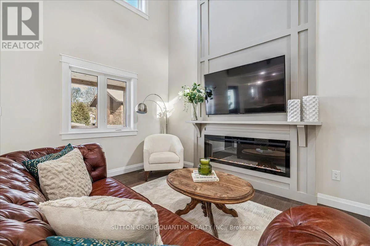 18 PLEASANT AVENUE