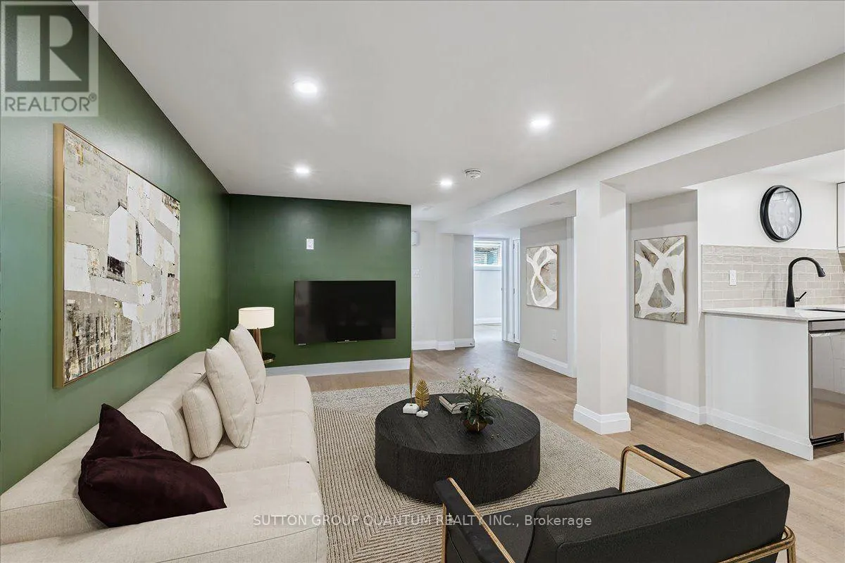 18 PLEASANT AVENUE