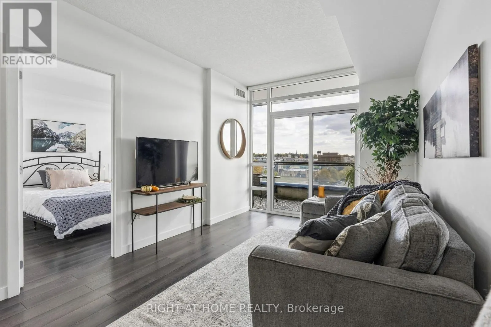 505 - 150 WATER STREET N
