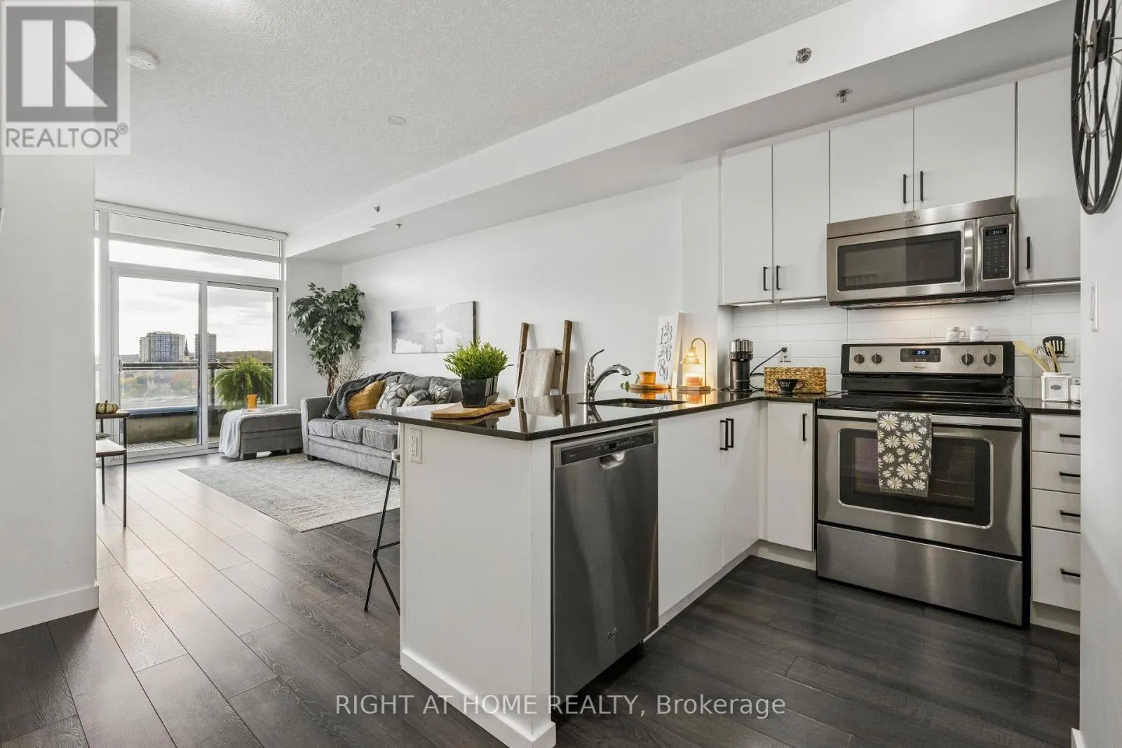 505 - 150 WATER STREET N