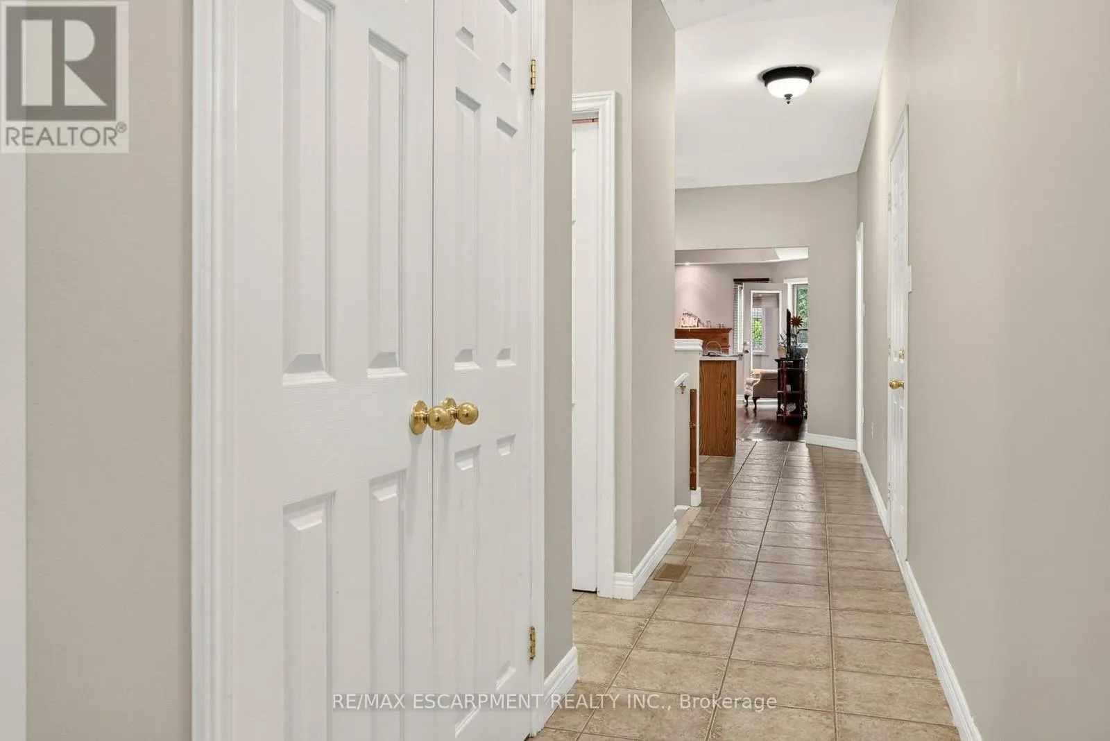 15 - 130 SOUTHBROOK DRIVE
