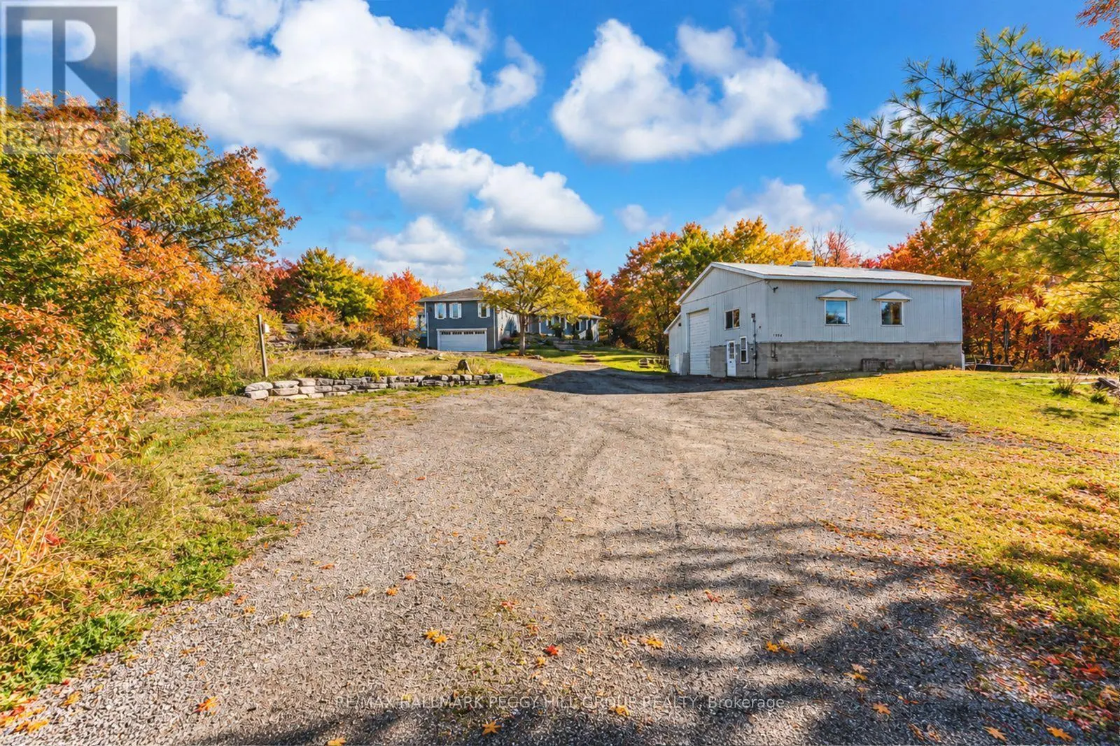 1564 HONEY HARBOUR ROAD
