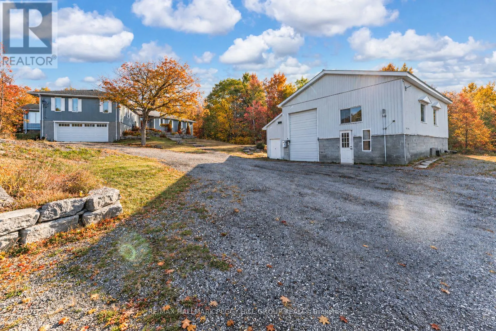 1564 HONEY HARBOUR ROAD