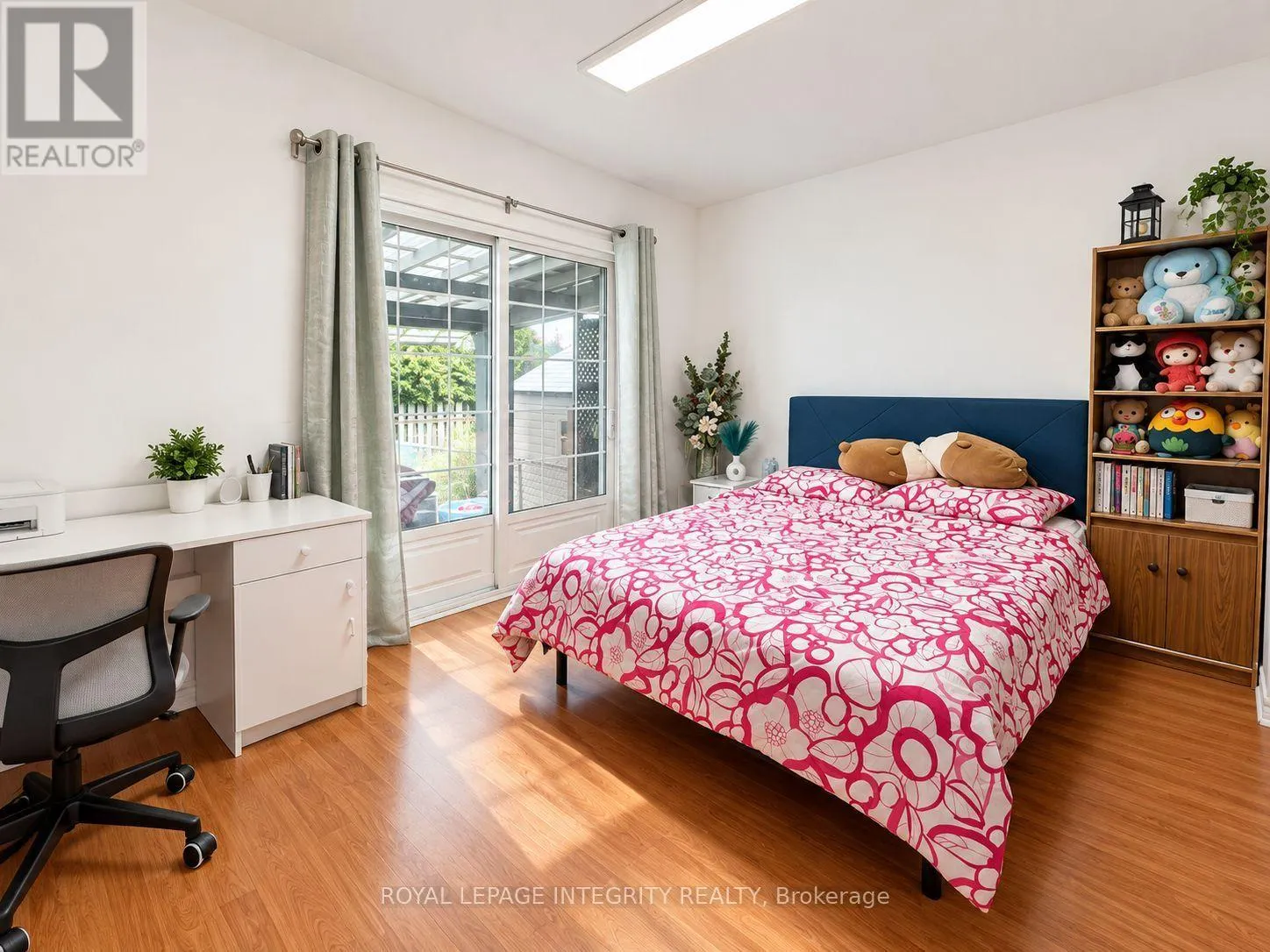 UPPER UNIT - 58 BINSCARTH CRESCENT