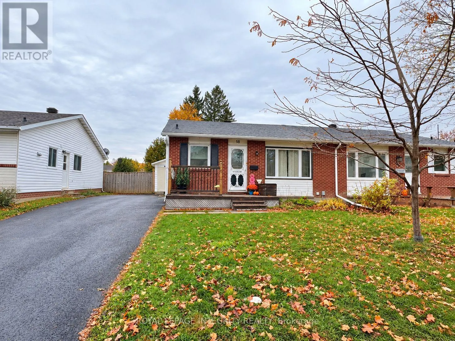 UPPER UNIT - 58 BINSCARTH CRESCENT