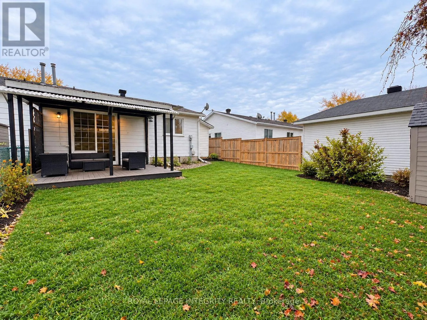 UPPER UNIT - 58 BINSCARTH CRESCENT