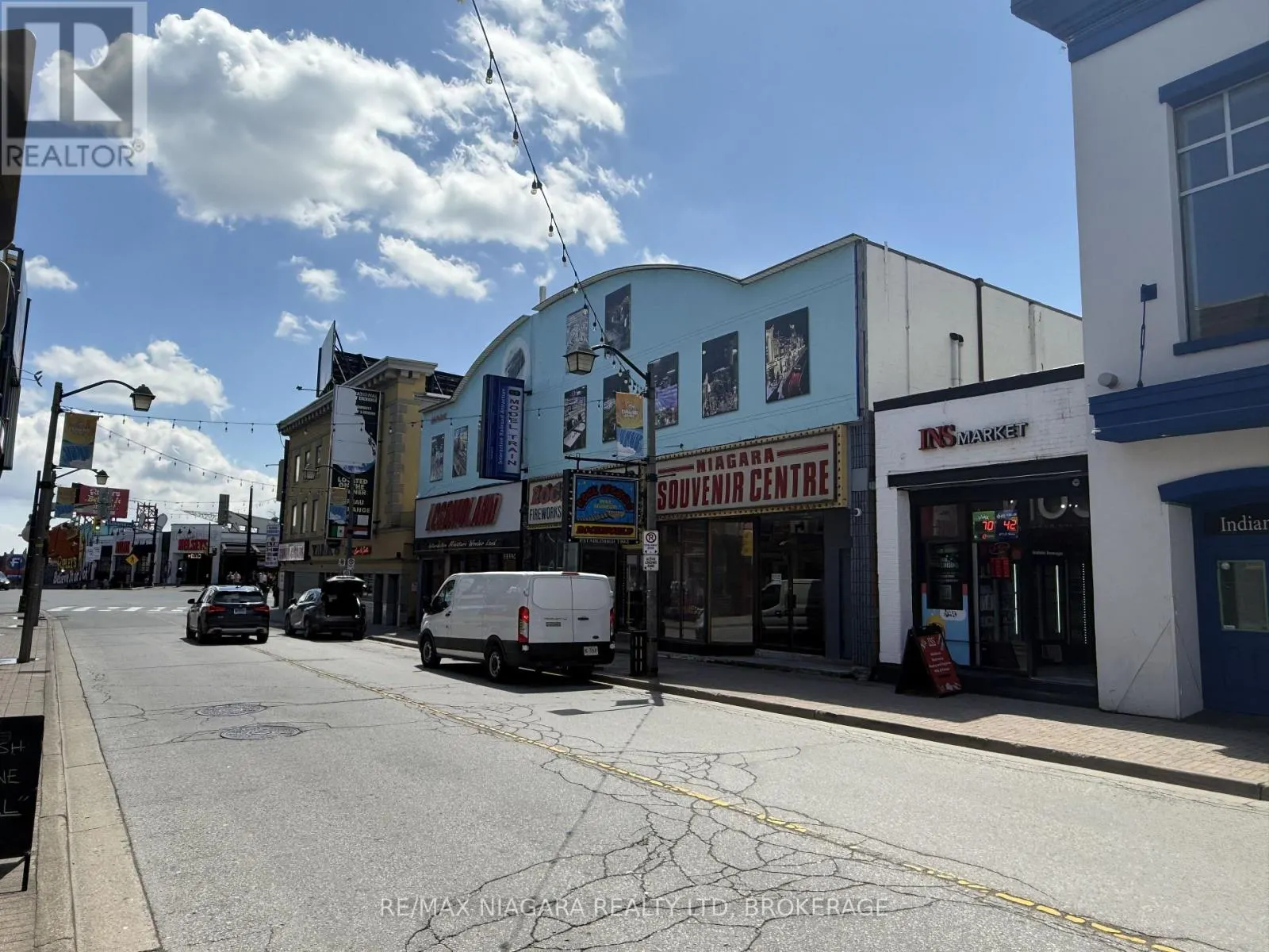 5024 CENTRE STREET