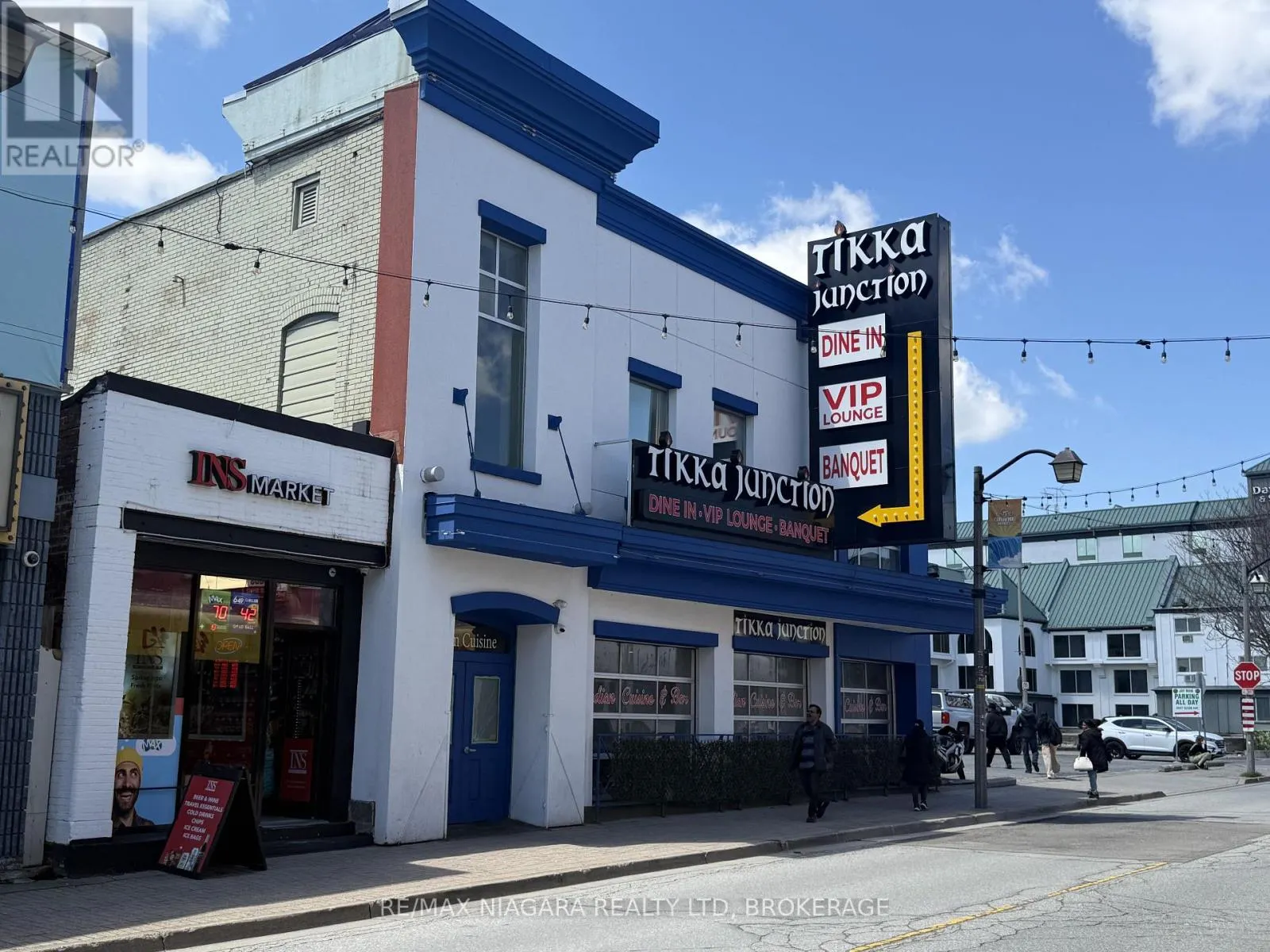 5024 CENTRE STREET