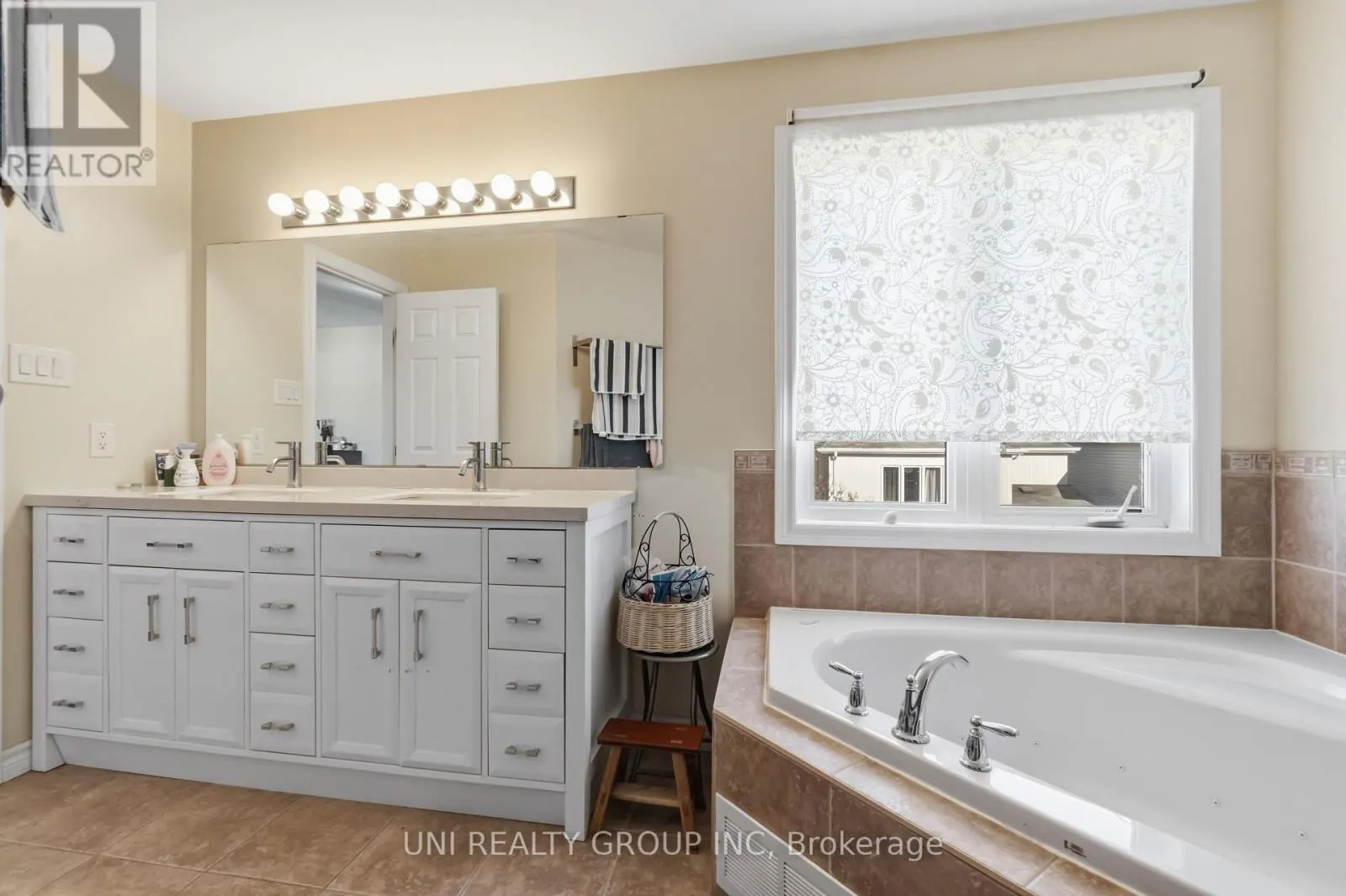 2506 STONE COVE CRESCENT
