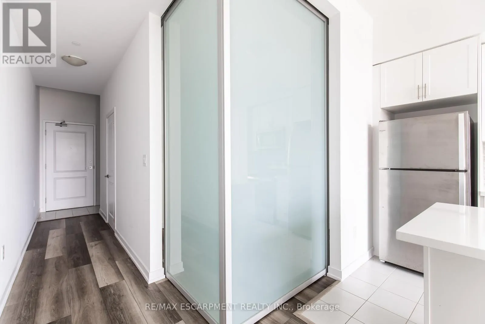 416 - 450 DUNDAS STREET E