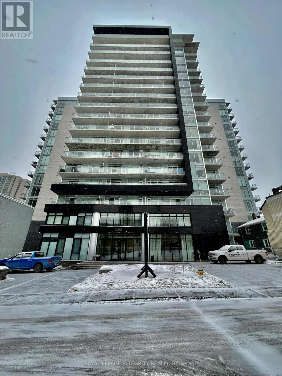 506 - 255 BAY STREET