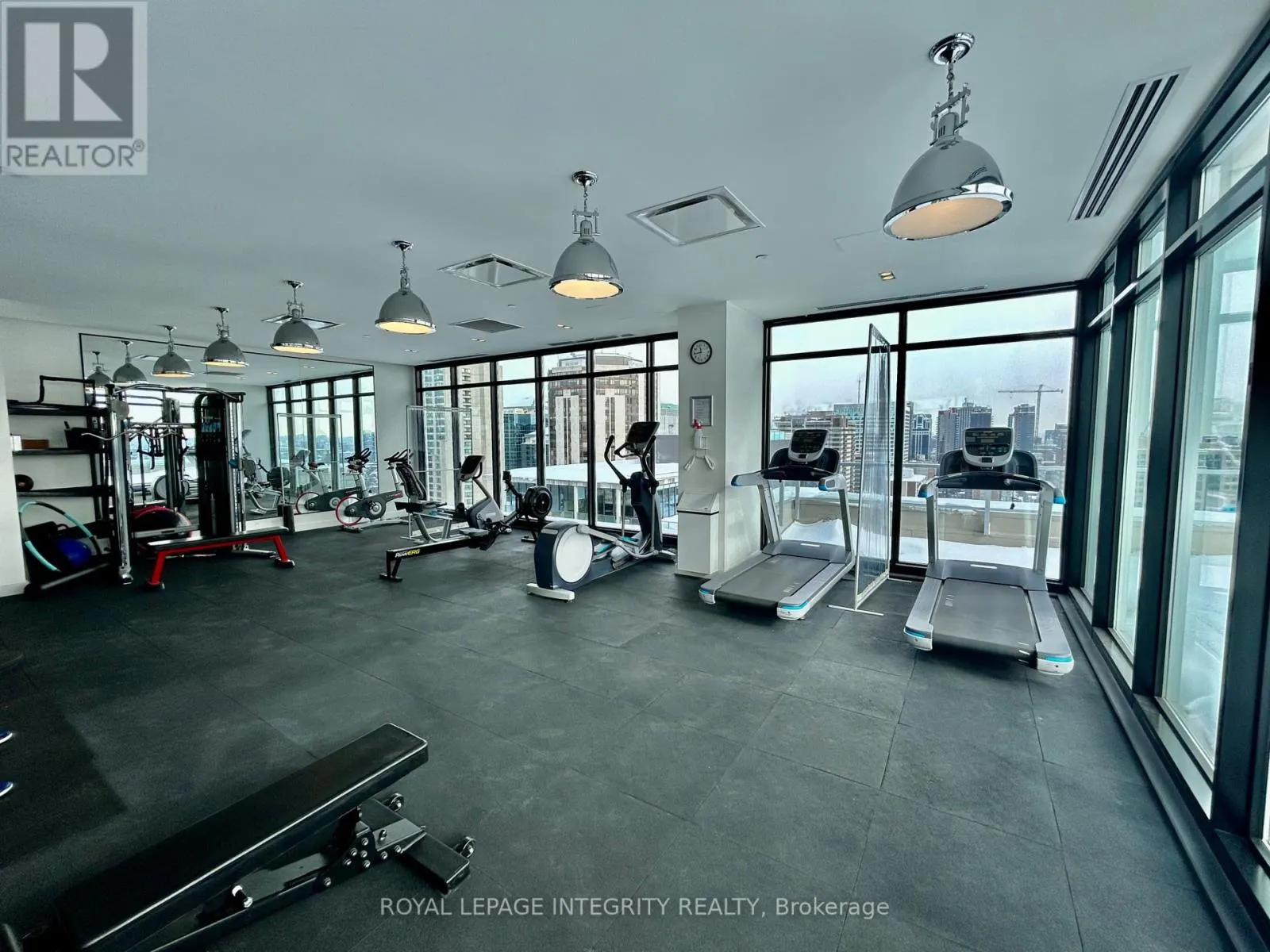 506 - 255 BAY STREET