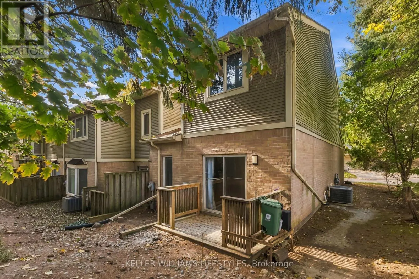 86 - 9 AILSA PLACE #86