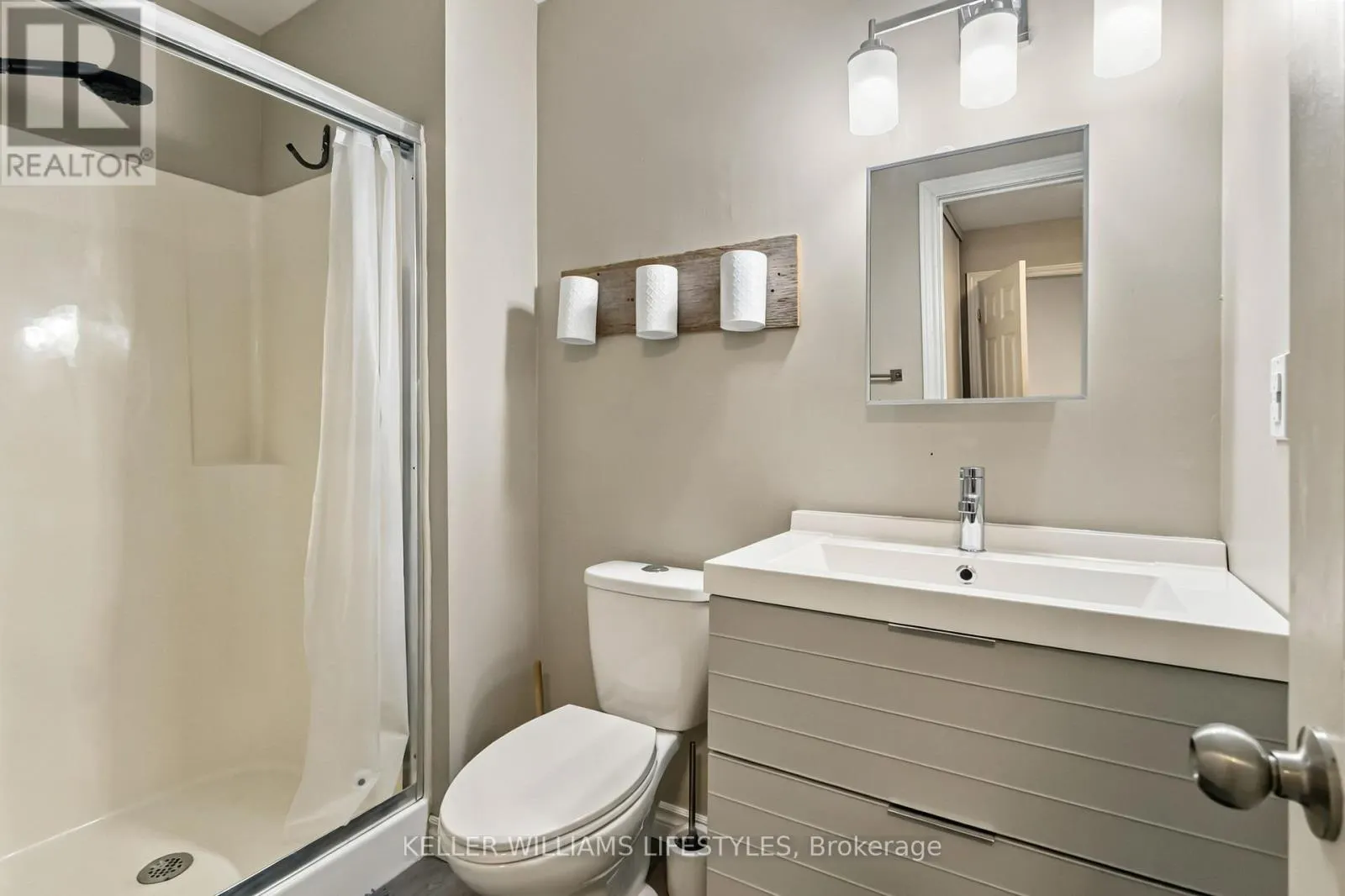 86 - 9 AILSA PLACE #86