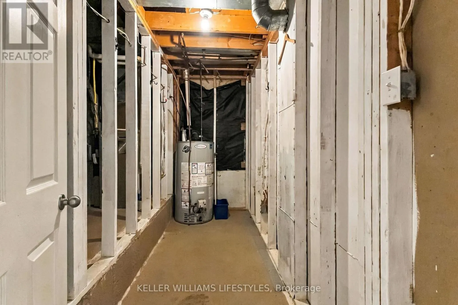 86 - 9 AILSA PLACE #86