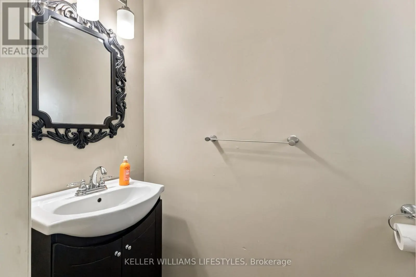 86 - 9 AILSA PLACE #86