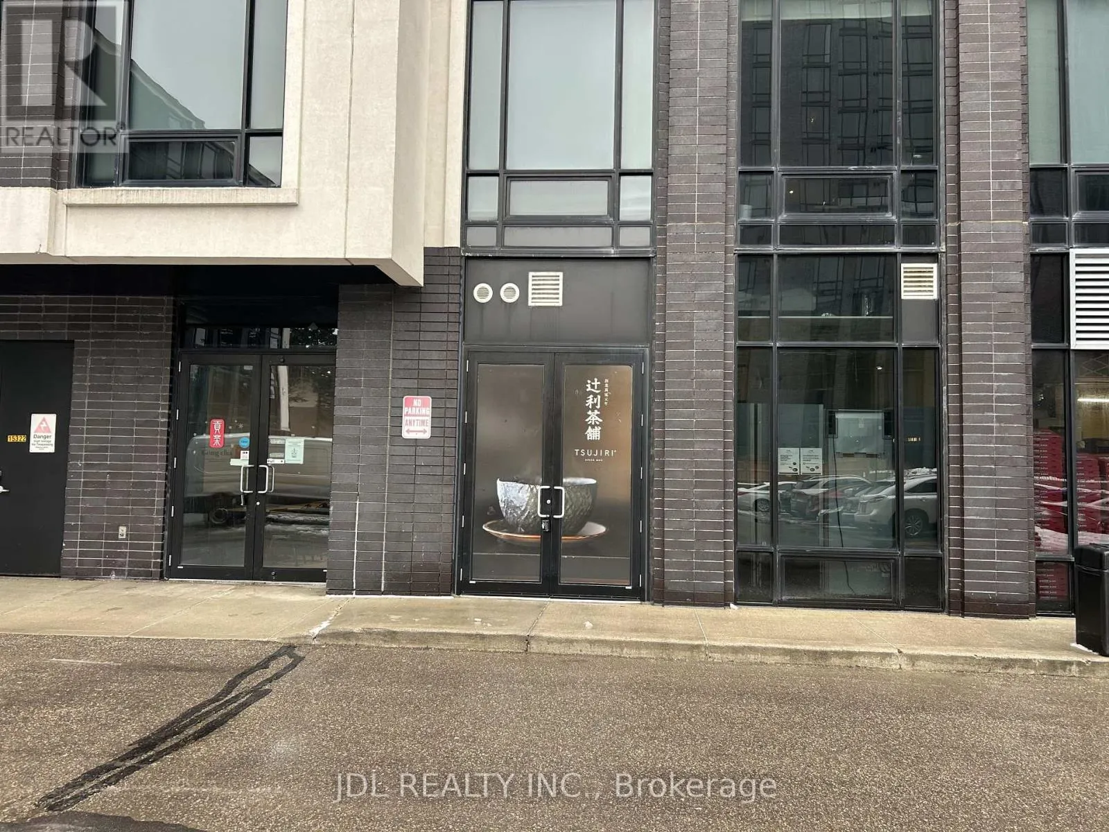 3 - 330 PHILLIP STREET