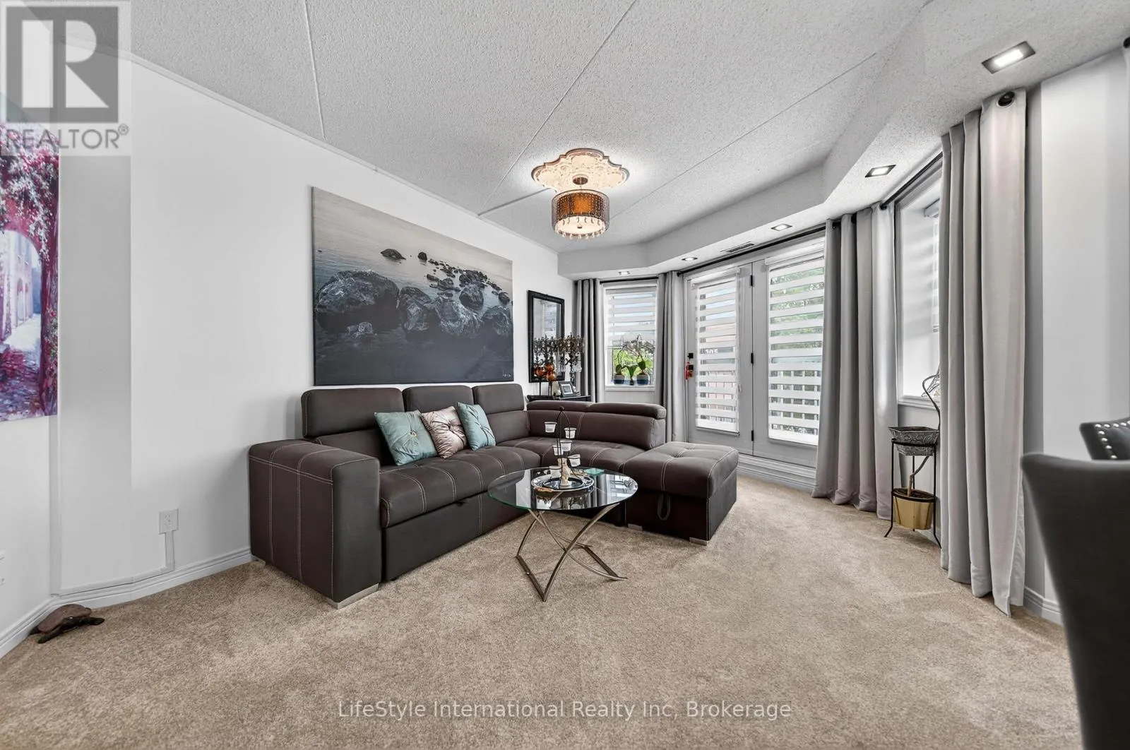 213 - 208 SILVERCREEK PARKWAY N #213