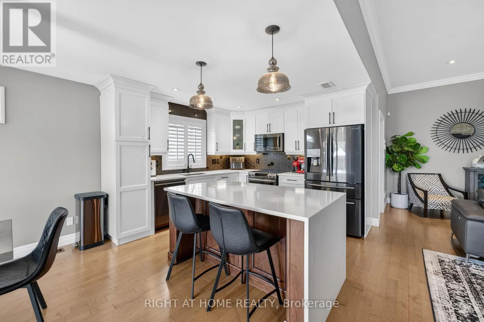 29 WOODBURN DRIVE