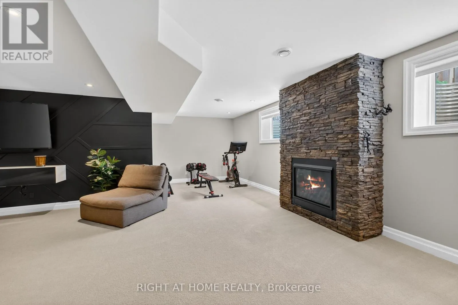 29 WOODBURN DRIVE