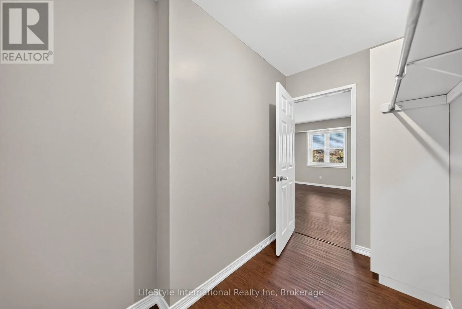 306 - 208 SILVERCREEK PARKWAY N #306