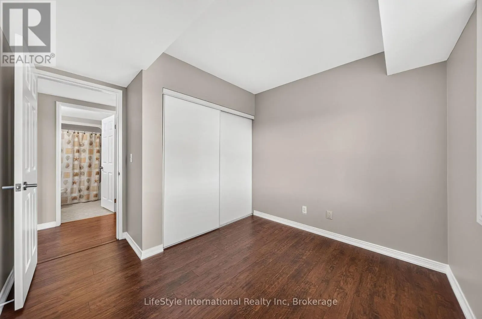 306 - 208 SILVERCREEK PARKWAY N #306