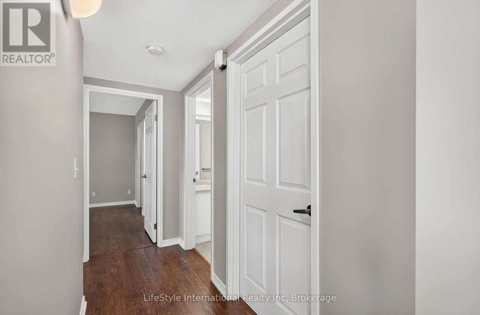 306 - 208 SILVERCREEK PARKWAY N #306